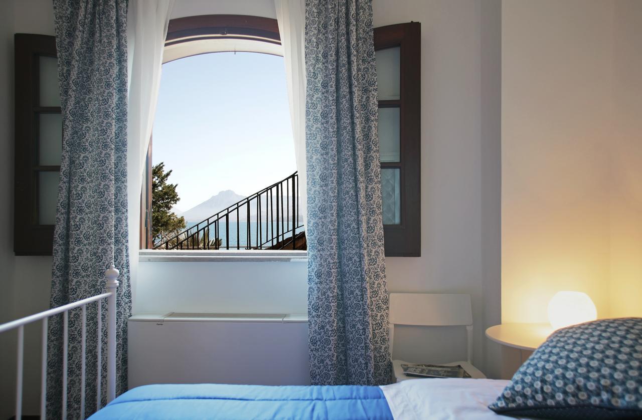 Residenza Terrazze Sul Mare Bed & Breakfast Santa Flavia Exterior photo