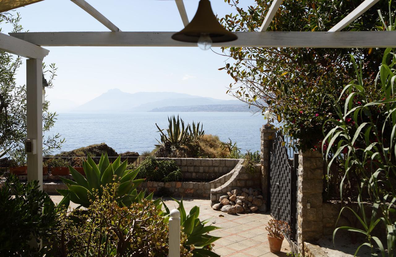 Residenza Terrazze Sul Mare Bed & Breakfast Santa Flavia Exterior photo